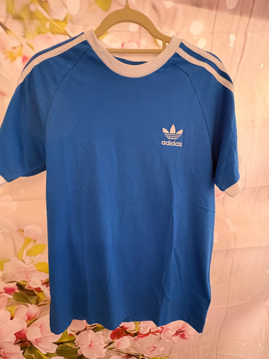 Adidas 3 stripe T-Shirt size small 0370