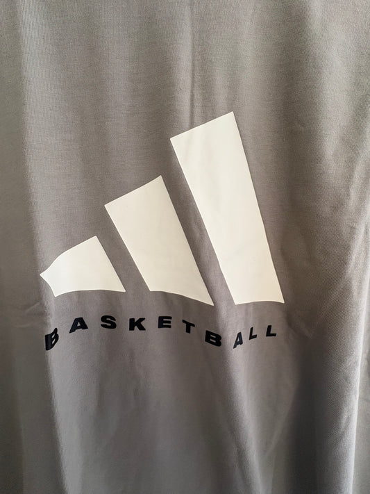 Unisex adidas Basketball T-Shirt size uk medium 0373